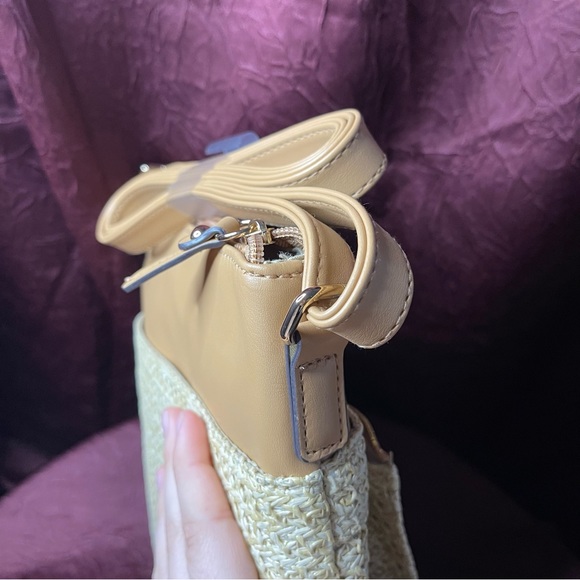 Rosetti Madelyn Crossbody - Tan Straw Material - Picture 3 of 8